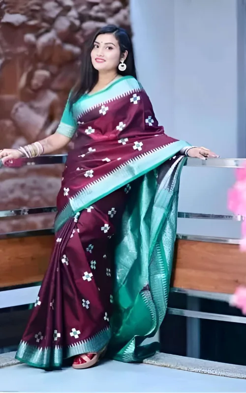 Banarasi Silk Saree in Maroon Intricate